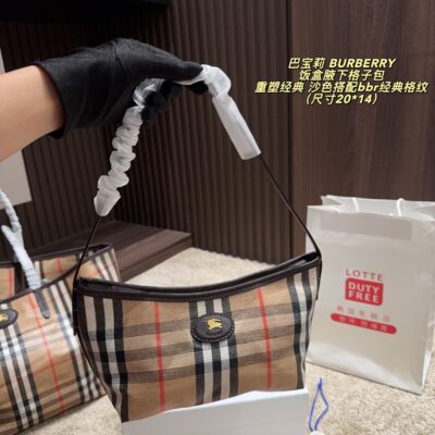 תיק BURBERRY