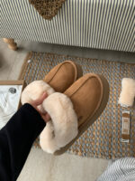 כפכפי פלטפורמה UGG