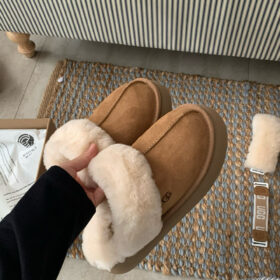 כפכפי פלטפורמה UGG