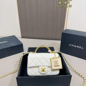 תיק יד CHANEL