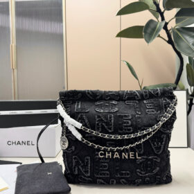 תיק CHANEL