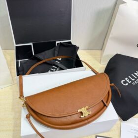 תיק CELINE Soft Triomphe