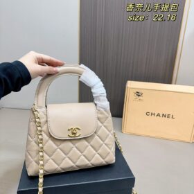 תיק יד CHANEL