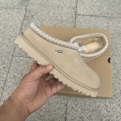 UGG TZ04