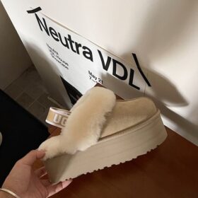 כפכפי פלטפורמה 5 ס"מ UGG