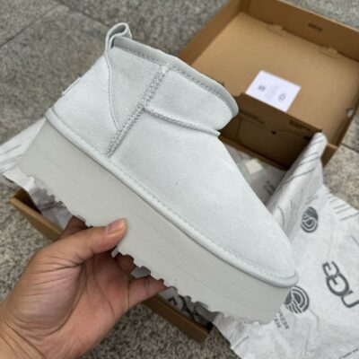UGG