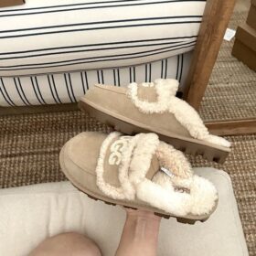 כפכפי UGG