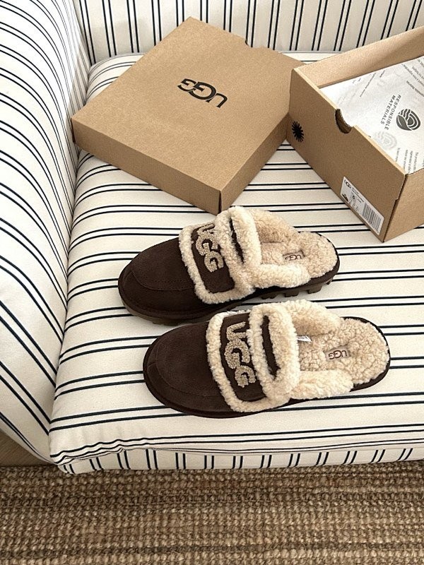 UGG-136 כפכפי UGG – תמונה 1