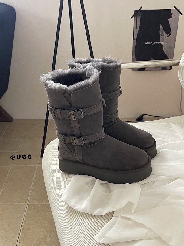 UGG-227 מגפי UGG – תמונה 1