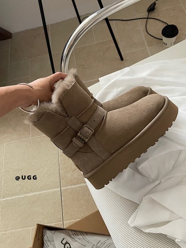 UGG-231 מגפי UGG – תמונה 1