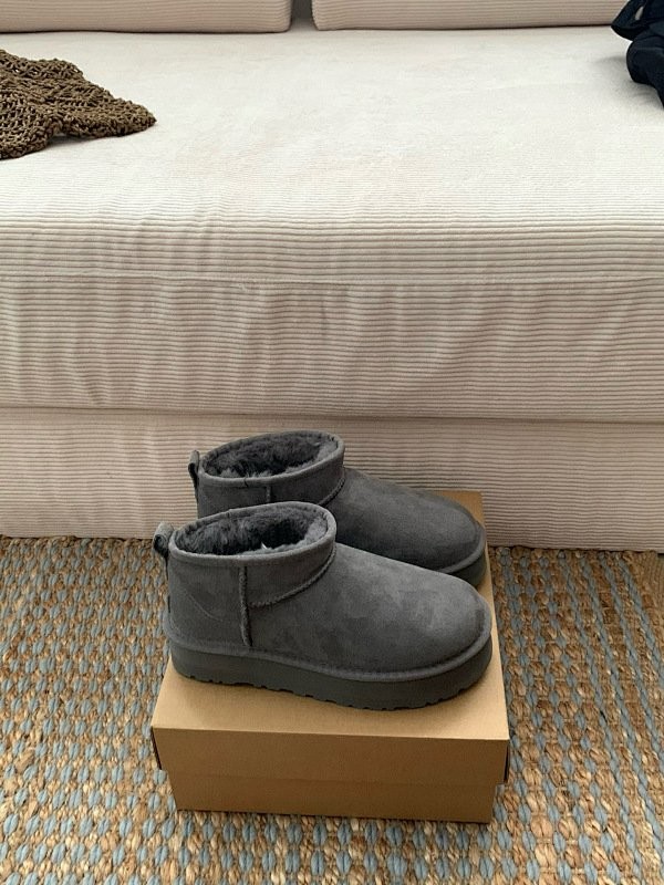 UGG-329 מגפי פלטפורמה 3 ס"מ UGG – תמונה 1