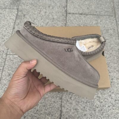 UGG TZ11
