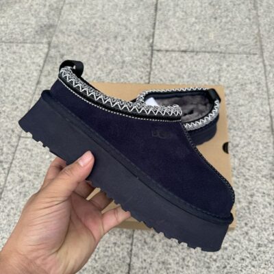 UGG TZ23