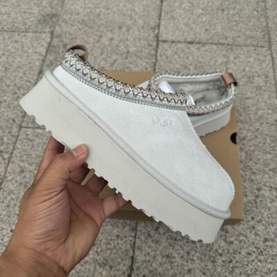 UGG TZ24