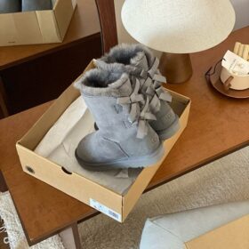 מגפי UGG שני פפיונים