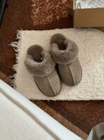 כפכפי UGG יוניסקס