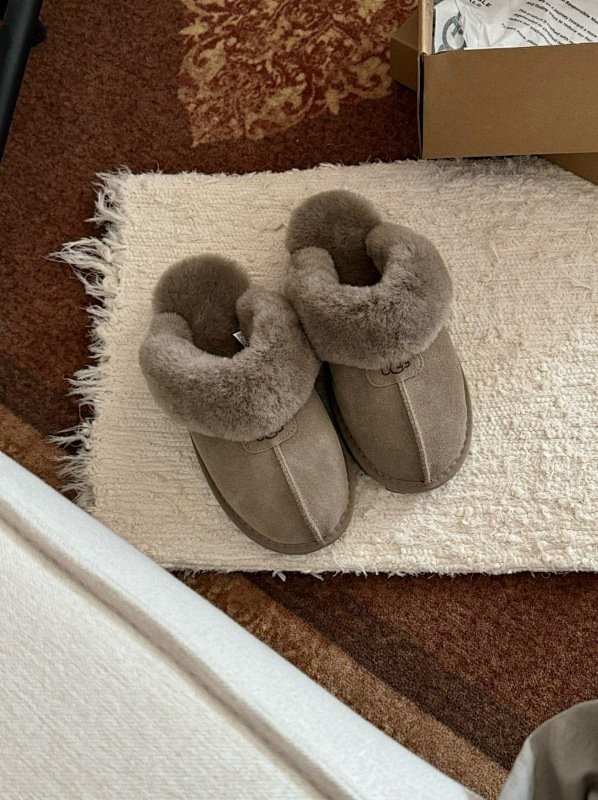 UGG-433 כפכפי UGG יוניסקס – תמונה 1