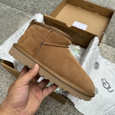 UGG