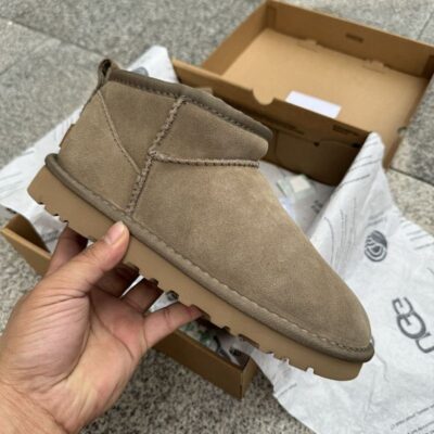 UGG