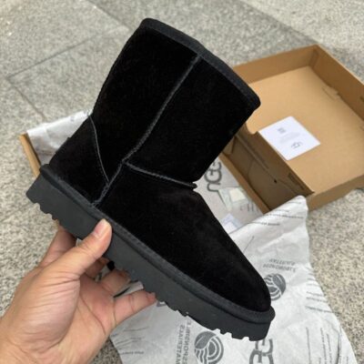 UGG