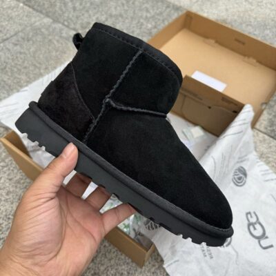 UGG