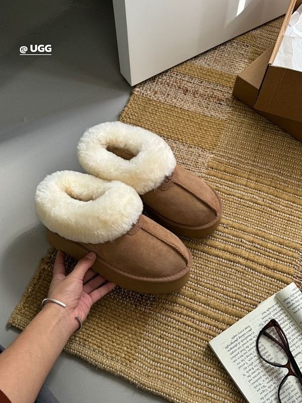 UGG-78-1 נעלי פלטפורמה 3 ס"מ UGG – תמונה 1