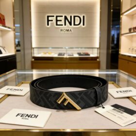 חגורה FENDI
