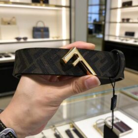 חגורה FENDI