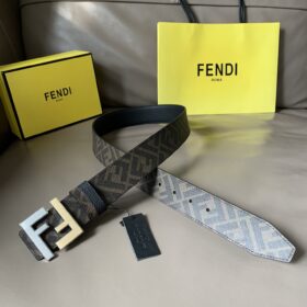 חגורה FENDI