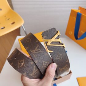 חגורה LOUIS VUITTON