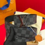⁦חגורה LOUIS VUITTON⁩ – תמונה ⁦2⁩