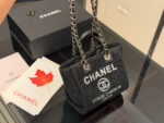 ⁦תיק חוף CHANEL⁩ – תמונה ⁦3⁩