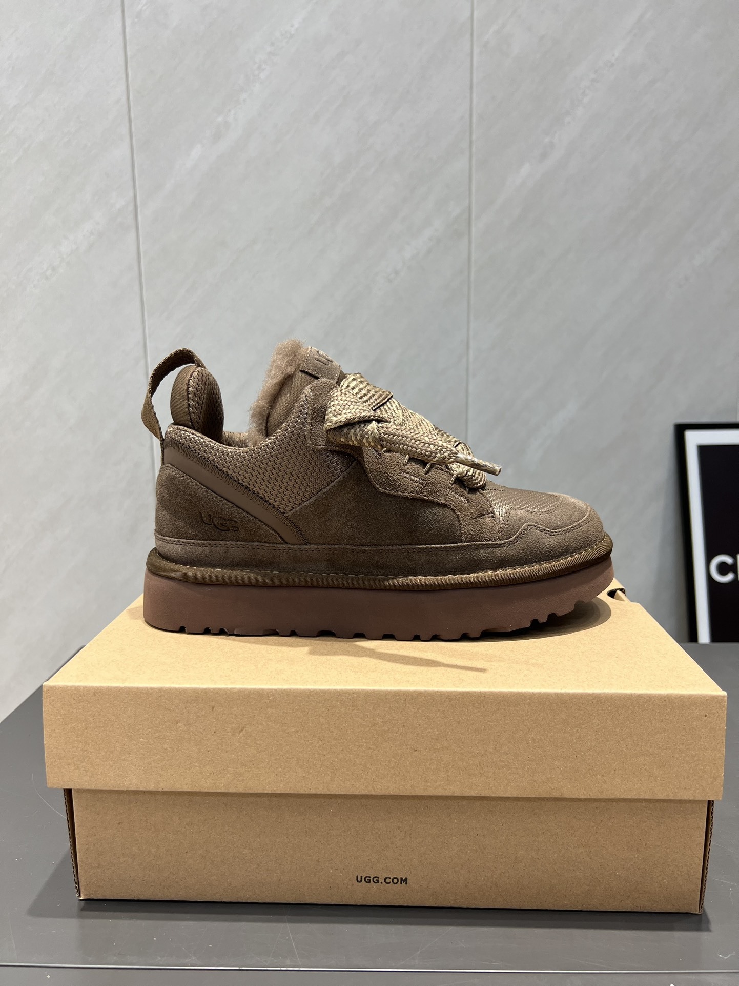 ef4f59f8 נעלי UGG – תמונה 1