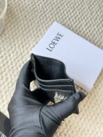 ⁦ארנק כרטיסים LOEWE⁩ – תמונה ⁦3⁩