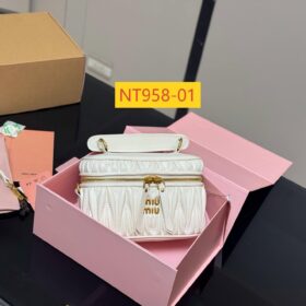תיק MIU MIU