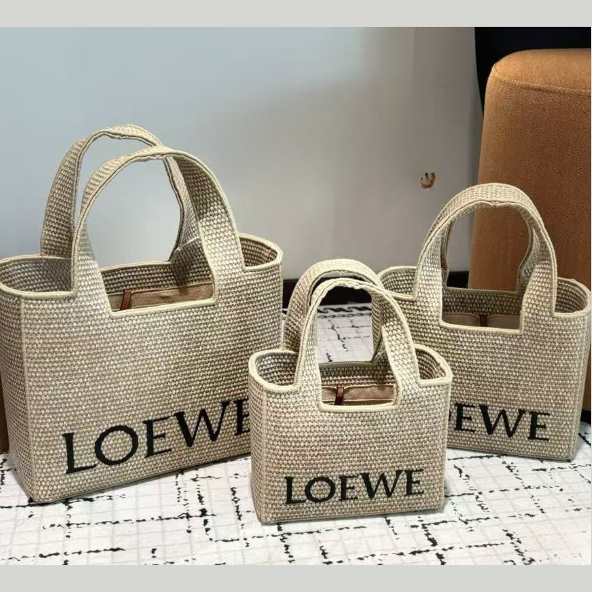 Aesthetic Watercolor Background Gray White Pastel Inspirational Quote Instagram Post (1200 x 1200 פיקסל) (5) תיק LOEWE Tote – תמונה 1