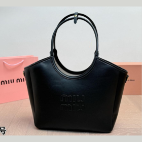 תיק MIU MIU