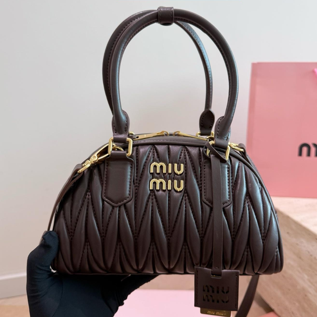⁦תיק MIU MIU Bowling⁩ – תמונה ⁦1⁩