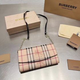 תיק BURBERRY