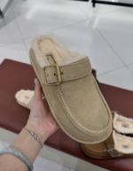 נעלי UGG