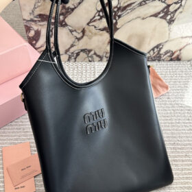 תיק MIU MIU Tote