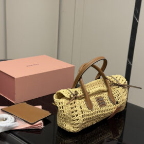 תיק MIU MIU Tote