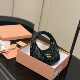 תיק MIU MIU Wander