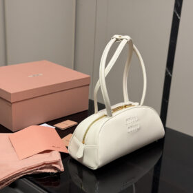 תיק MIU MIU