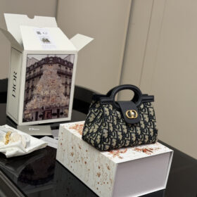 תיק DIOR