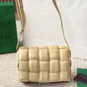 תיק BOTTEGA VENETA