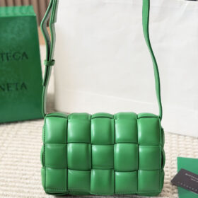 תיק BOTTEGA VENETA