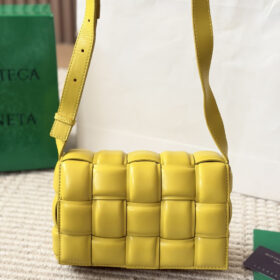 תיק BOTTEGA VENETA