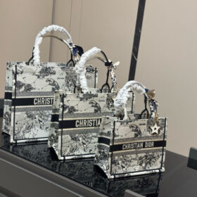 תיק DIOR Book Tote