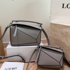 תיק  LOEWE